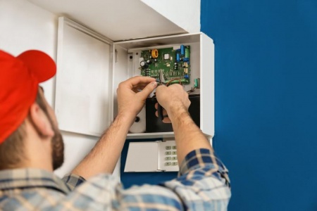 La maintenance des extincteurs, pourquoi est-elle indispensable à votre sécurité
